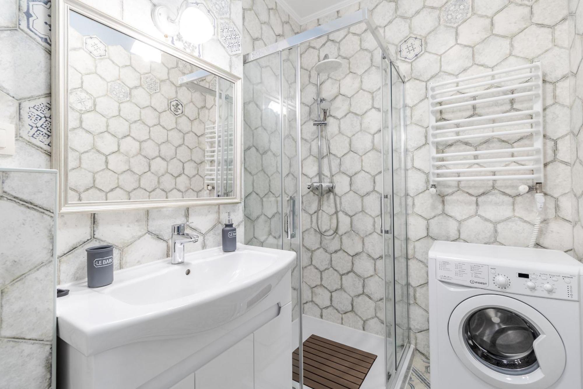 Inshiapartments On Hazova Str 4 Lviv Extérieur photo